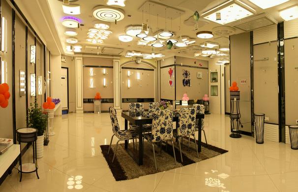 LED照明企業(yè)抱團(tuán)發(fā)展 注重核心創(chuàng)新.jpg
