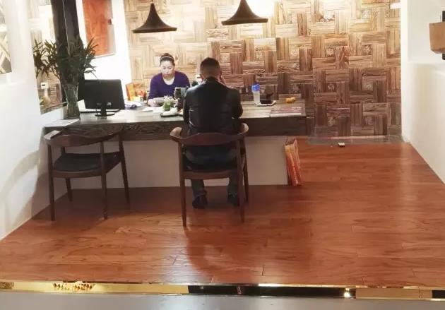 南京李洋地板輕松實(shí)現(xiàn)體驗(yàn)式營銷.jpg