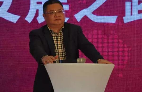 新經(jīng)濟(jì)環(huán)境下的門企發(fā)展之路.jpg