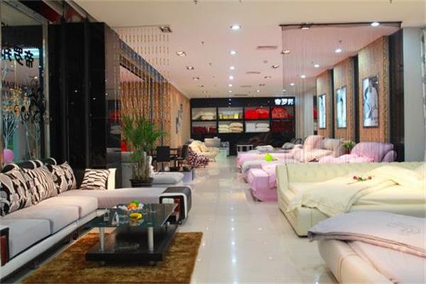 多業(yè)態(tài)經(jīng)營，搶攻市場格局