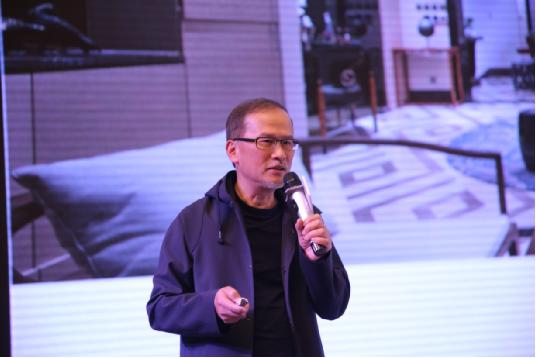 大自然聯(lián)手設計界領軍推出邱德光ARTDECO風格木門