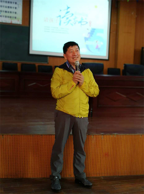 不止讀書，讀書不止 