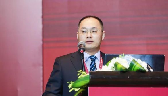 由中國林產工業(yè)協會地板專業(yè)委員會秘書長唐召群主持。.jpg